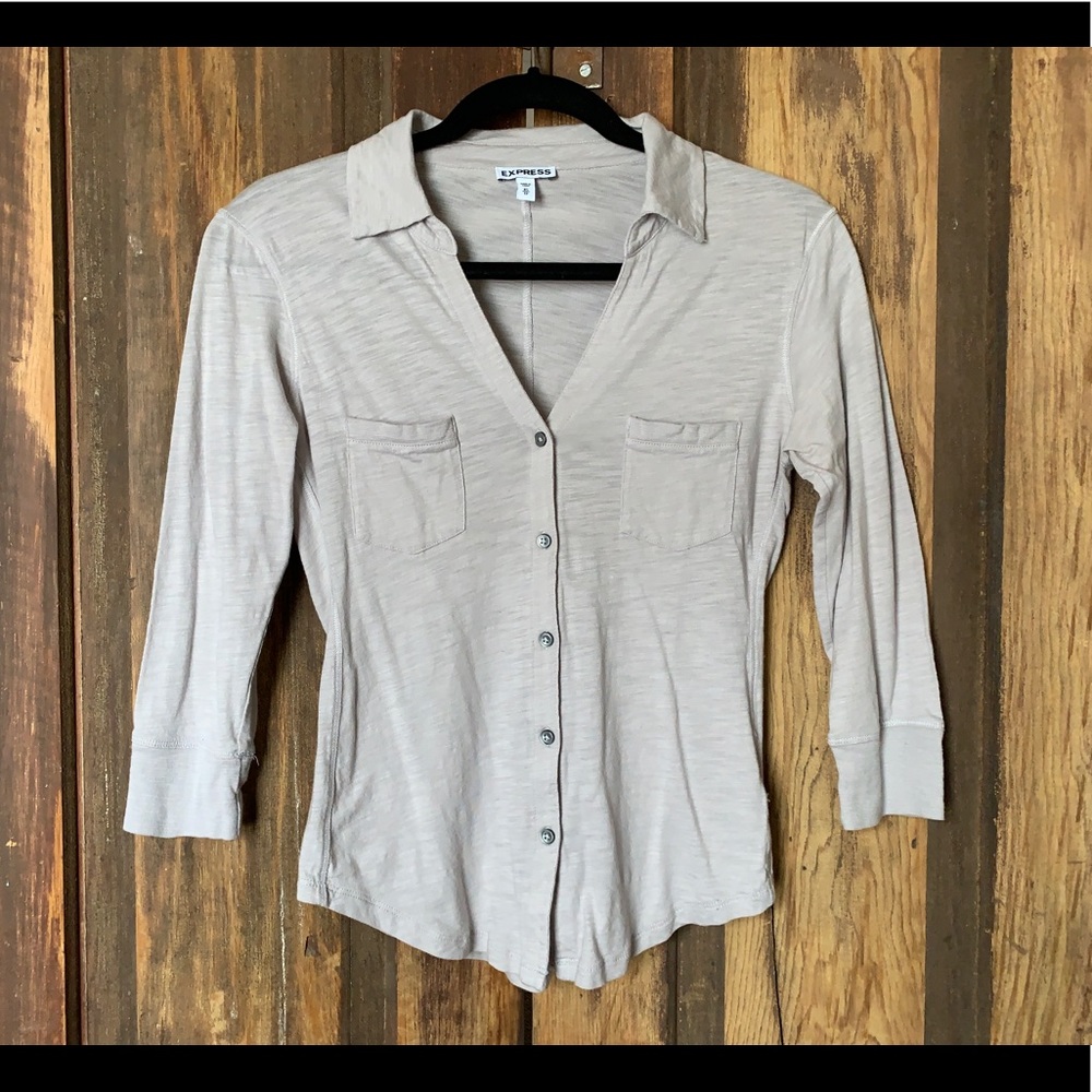 NWOT EXPRESS 3/4 sleeve button up v-neck shirt